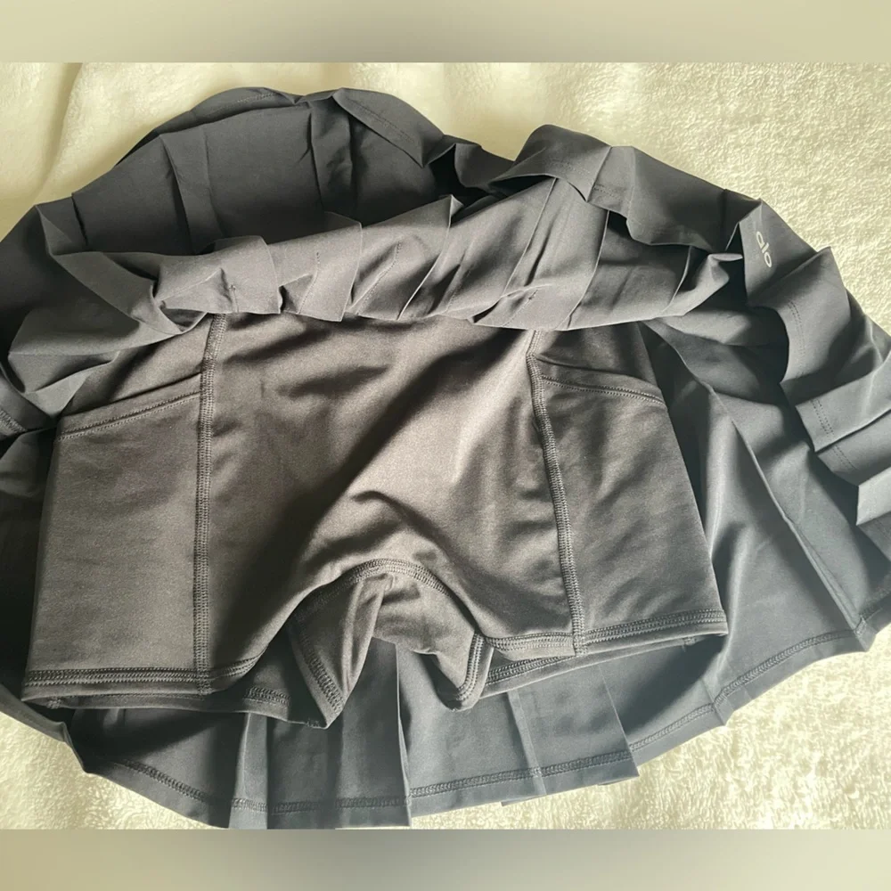 Alo varsity tennis skirt